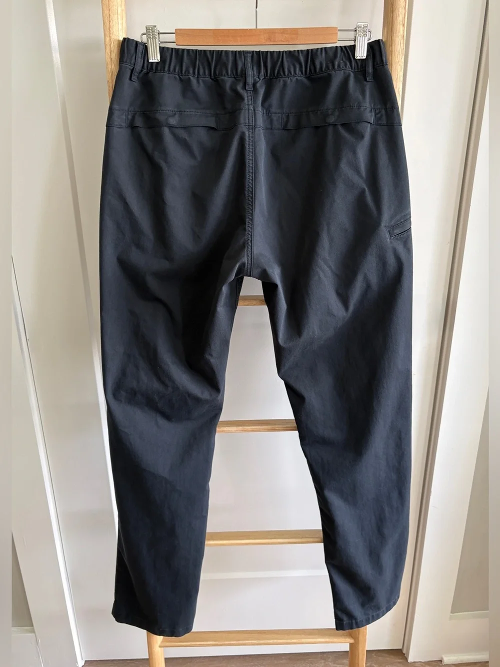 J. Crew Men’s 32x32 Tech Pants in Navy